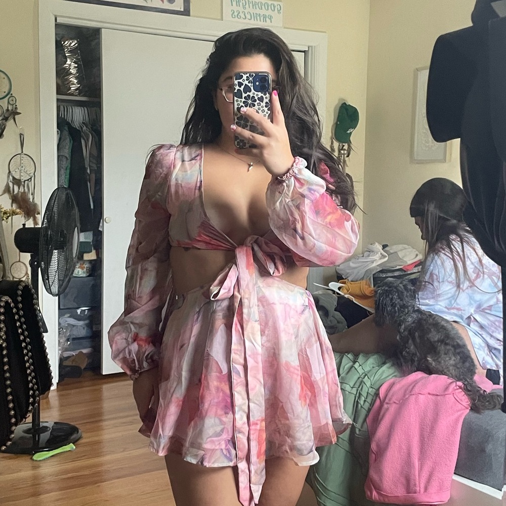FLORAL ROMPER 🌷 - Picture 4 of 5